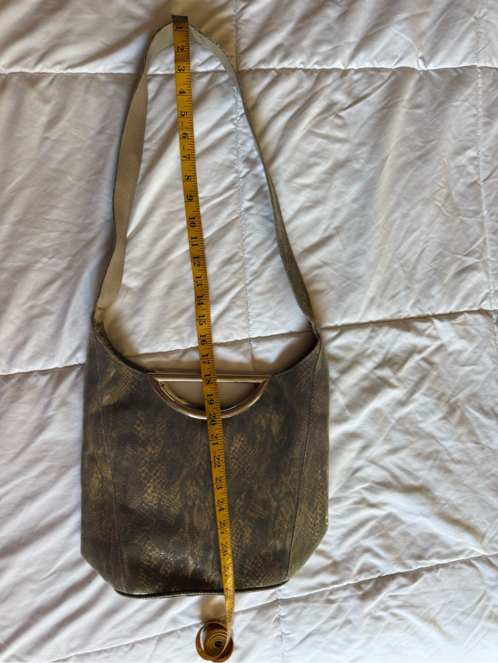 Stuart Weitzman Metallic Silver Python Print Bag - Picture 5 of 8